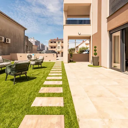 Aura By Interhome *